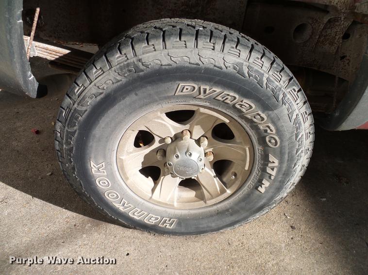 image for item DA6959 2001 Chevrolet Silverado 2500HD Crew Cab pickup truck