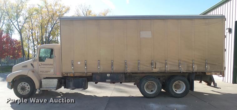 image for item DA7006 1997 Kenworth T300 box truck