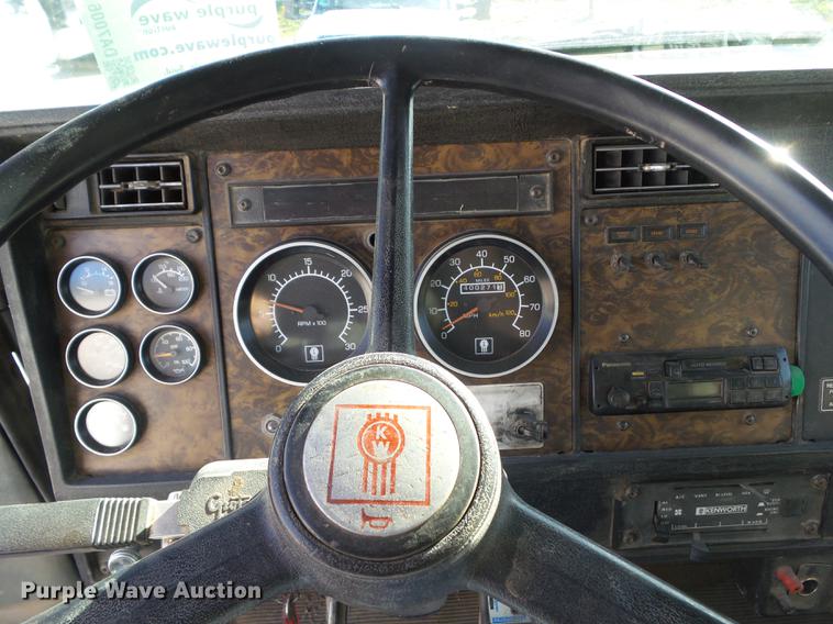 image for item DA7006 1997 Kenworth T300 box truck