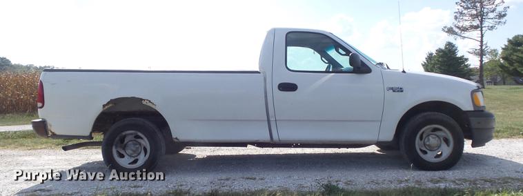 image for item DB6393 2001 Ford F150 XL pickup truck