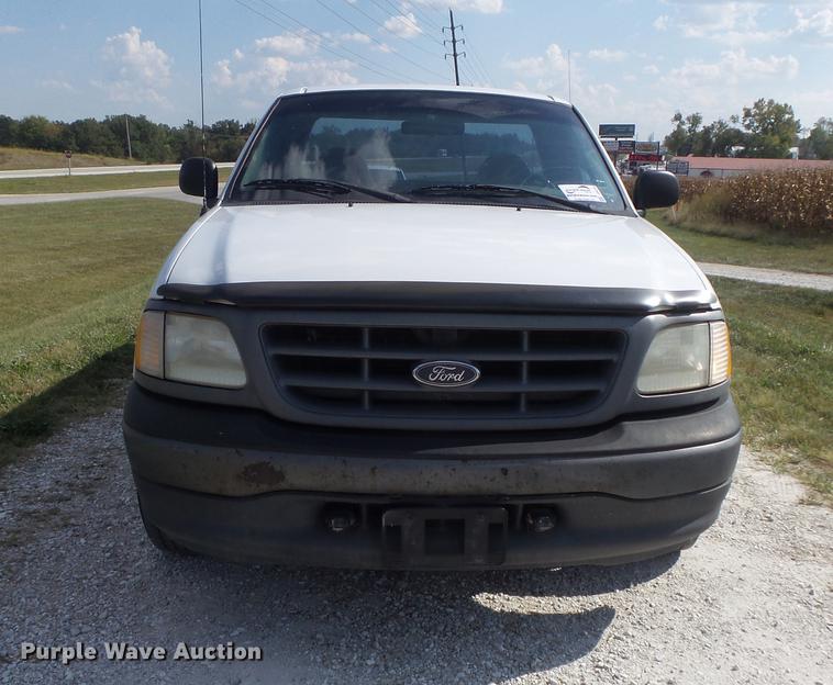 image for item DB6393 2001 Ford F150 XL pickup truck