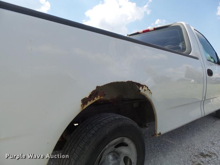 image for item DB6393 2001 Ford F150 XL pickup truck