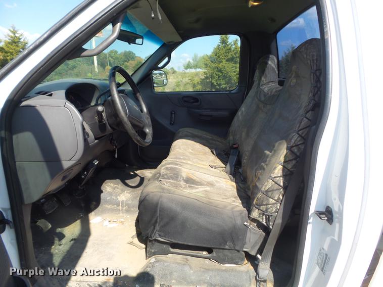 image for item DB6393 2001 Ford F150 XL pickup truck