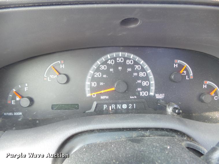 image for item DB6393 2001 Ford F150 XL pickup truck