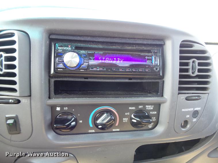 image for item DB6393 2001 Ford F150 XL pickup truck