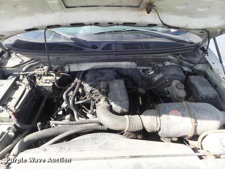 image for item DB6393 2001 Ford F150 XL pickup truck