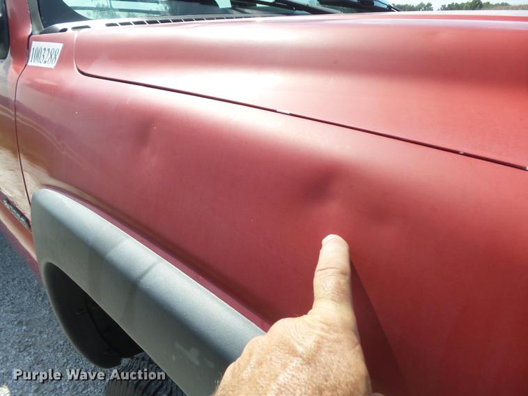 image for item DB6398 2001 Chevrolet Silverado 3500 Ext. Cab flatbed pickup truck