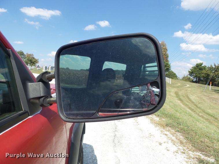 image for item DB6398 2001 Chevrolet Silverado 3500 Ext. Cab flatbed pickup truck