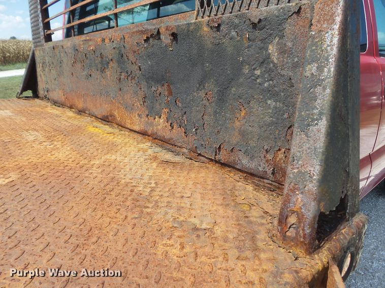 image for item DB6398 2001 Chevrolet Silverado 3500 Ext. Cab flatbed pickup truck