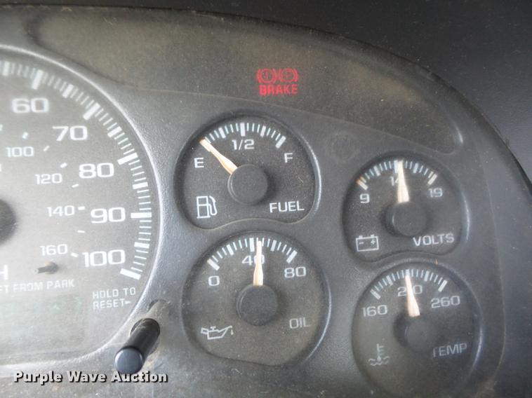 image for item DB6398 2001 Chevrolet Silverado 3500 Ext. Cab flatbed pickup truck