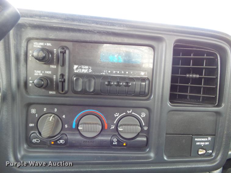 image for item DB6398 2001 Chevrolet Silverado 3500 Ext. Cab flatbed pickup truck