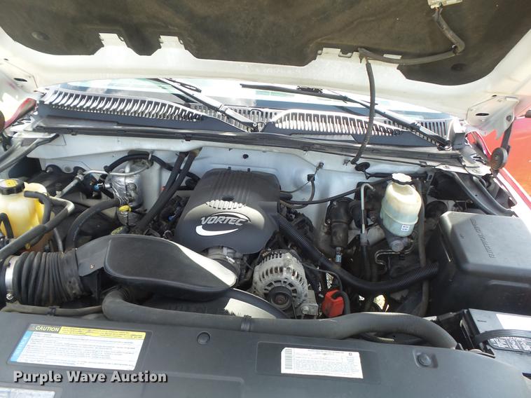 image for item DB6398 2001 Chevrolet Silverado 3500 Ext. Cab flatbed pickup truck