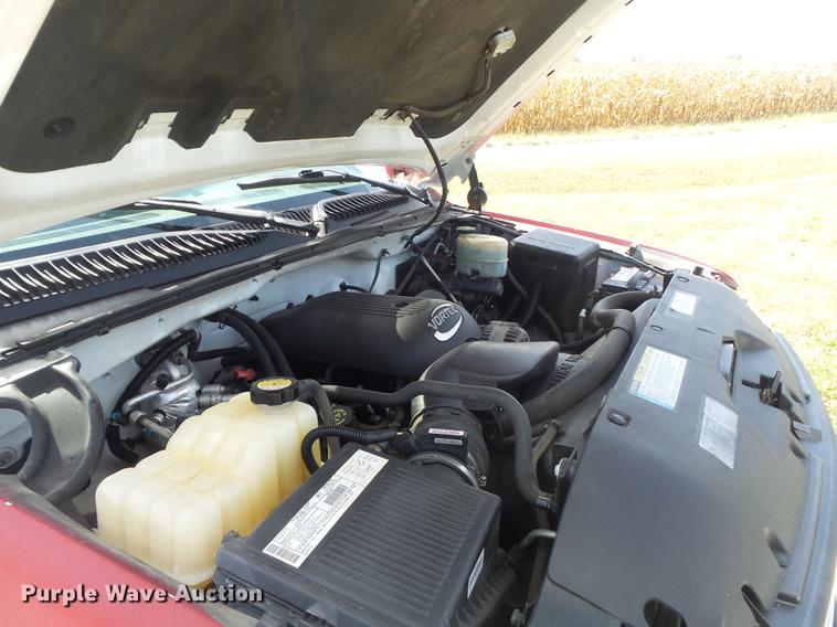 image for item DB6398 2001 Chevrolet Silverado 3500 Ext. Cab flatbed pickup truck