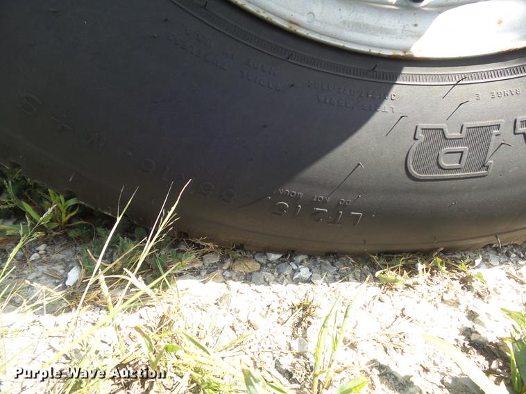 image for item DB6398 2001 Chevrolet Silverado 3500 Ext. Cab flatbed pickup truck