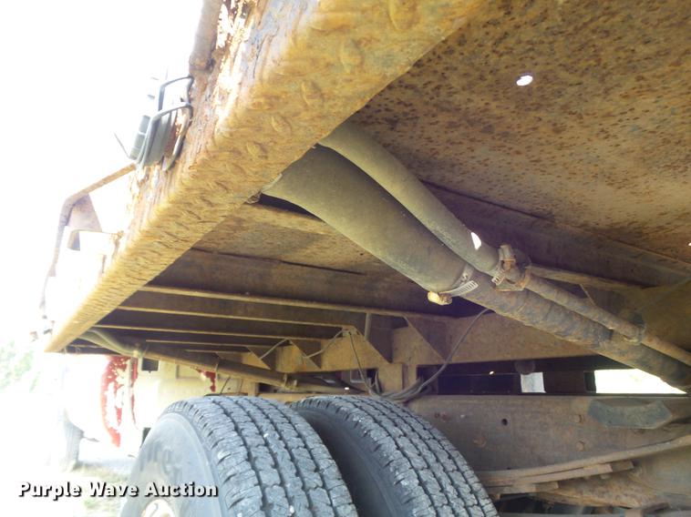 image for item DB6398 2001 Chevrolet Silverado 3500 Ext. Cab flatbed pickup truck