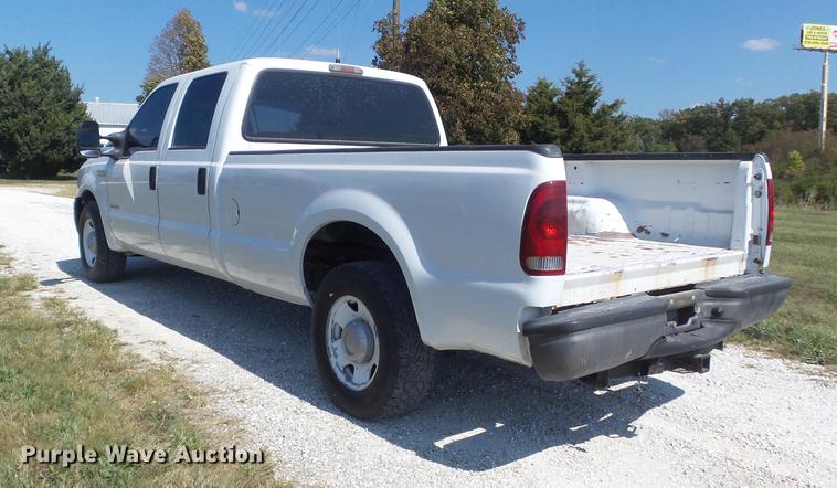 image for item DB6402 2007 Ford F350 Super Duty XL Crew Cab pickup truck