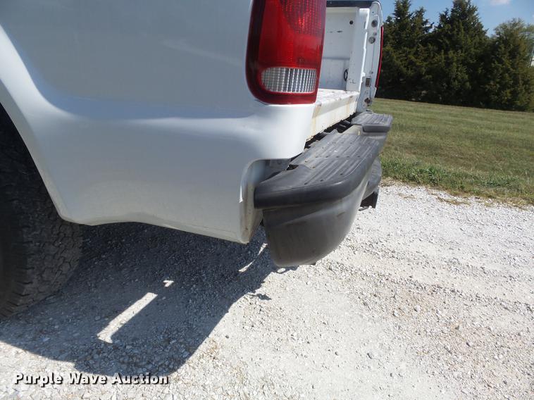 image for item DB6402 2007 Ford F350 Super Duty XL Crew Cab pickup truck