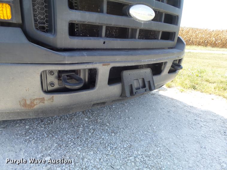 image for item DB6402 2007 Ford F350 Super Duty XL Crew Cab pickup truck