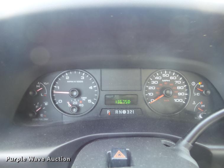 image for item DB6402 2007 Ford F350 Super Duty XL Crew Cab pickup truck