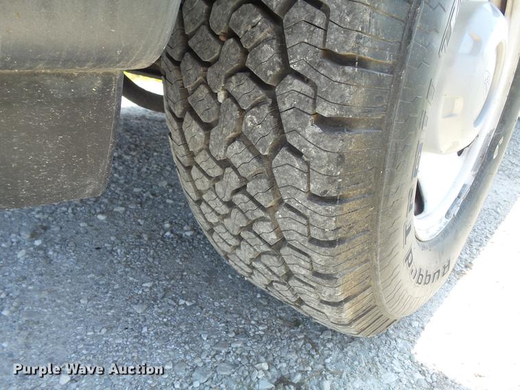 image for item DB6402 2007 Ford F350 Super Duty XL Crew Cab pickup truck