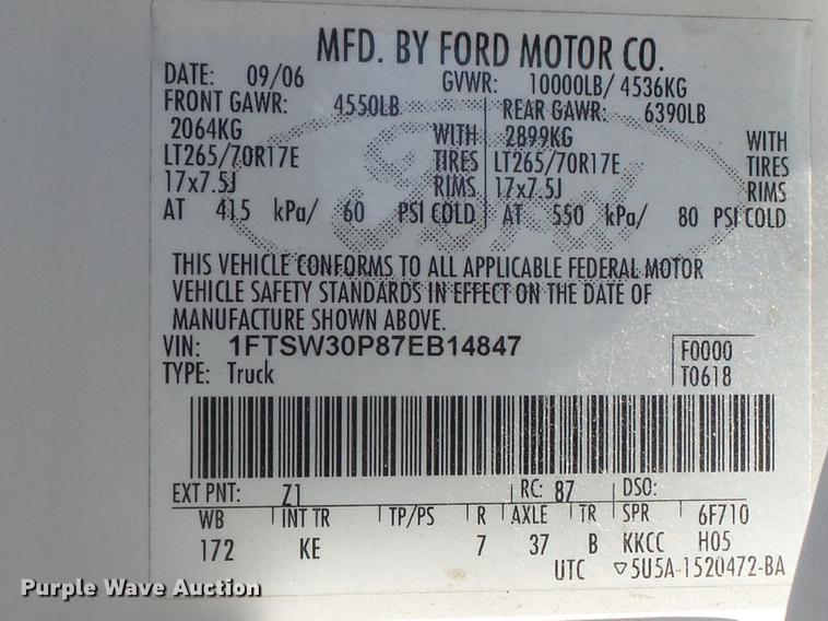 image for item DB6402 2007 Ford F350 Super Duty XL Crew Cab pickup truck