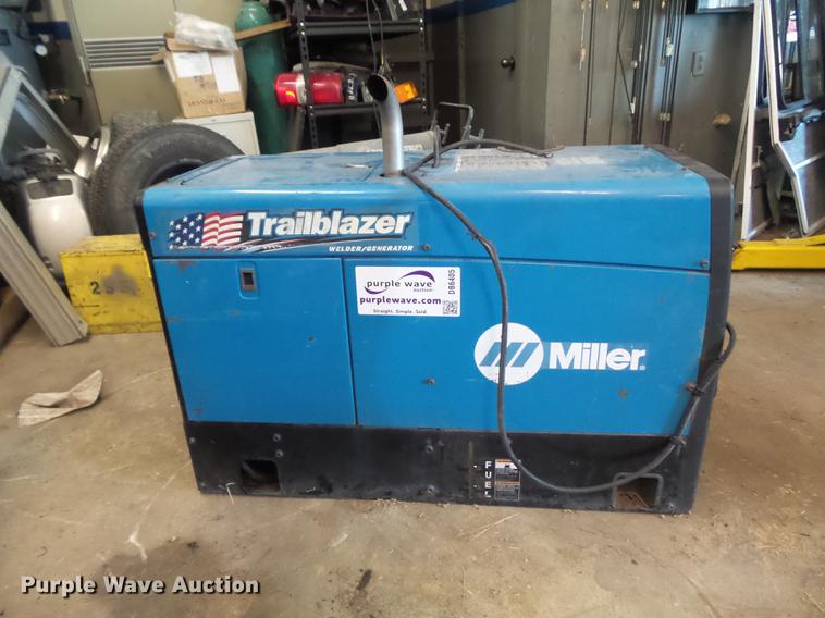 image for item DB6405 Miller Trailblazer 302 welder/generator