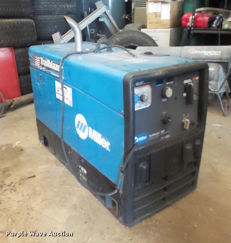 image for item DB6405 Miller Trailblazer 302 welder/generator
