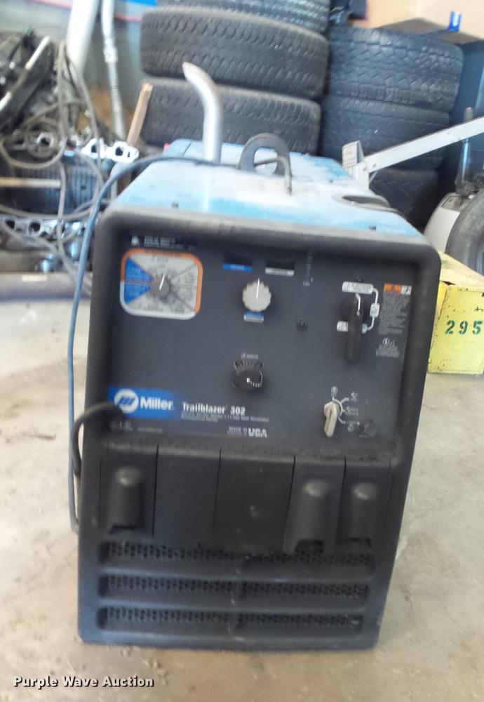 image for item DB6405 Miller Trailblazer 302 welder/generator