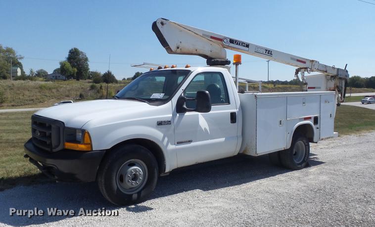 image for item DB6408 2000 Ford F350 Super Duty XL bucket truck
