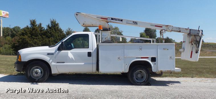 image for item DB6408 2000 Ford F350 Super Duty XL bucket truck