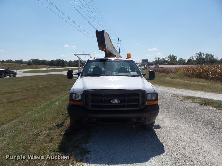 image for item DB6408 2000 Ford F350 Super Duty XL bucket truck