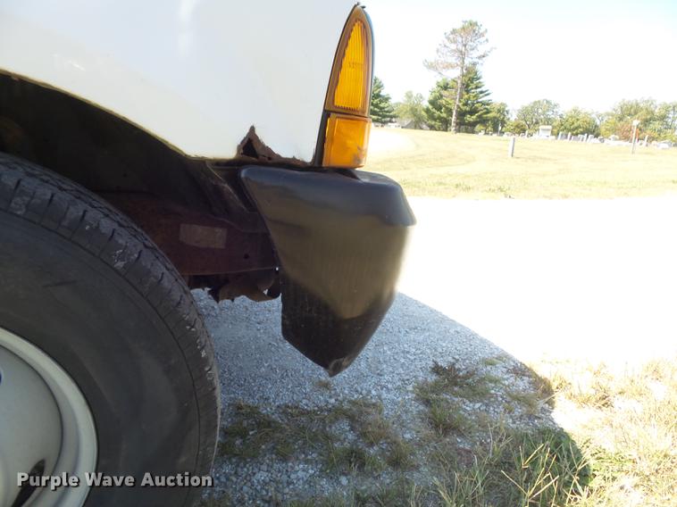 image for item DB6408 2000 Ford F350 Super Duty XL bucket truck