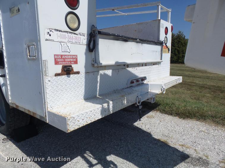 image for item DB6408 2000 Ford F350 Super Duty XL bucket truck