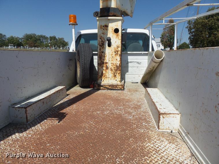image for item DB6408 2000 Ford F350 Super Duty XL bucket truck