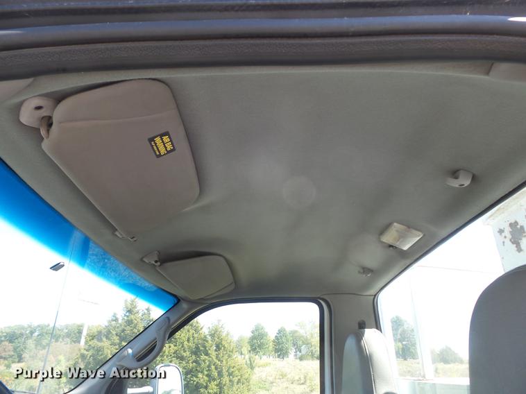 image for item DB6408 2000 Ford F350 Super Duty XL bucket truck