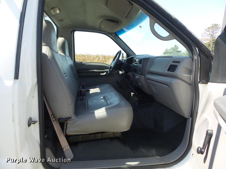 image for item DB6408 2000 Ford F350 Super Duty XL bucket truck