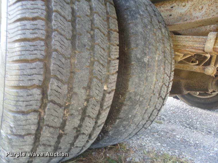 image for item DB6408 2000 Ford F350 Super Duty XL bucket truck