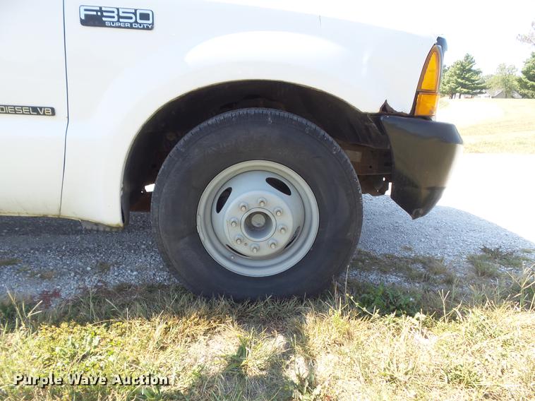 image for item DB6408 2000 Ford F350 Super Duty XL bucket truck