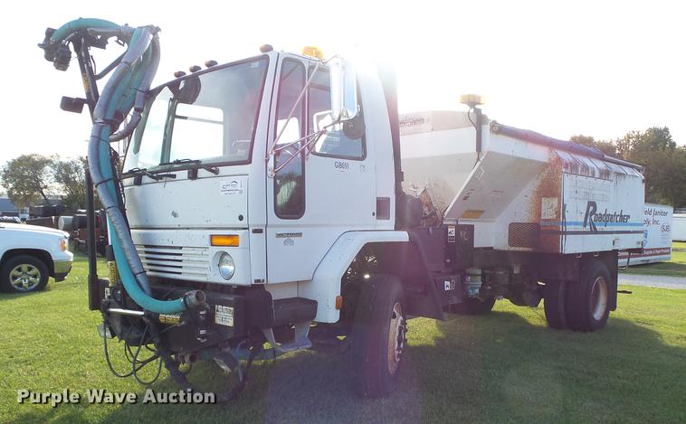 image for item DB7372 2001 Sterling SC7000 road patcher truck