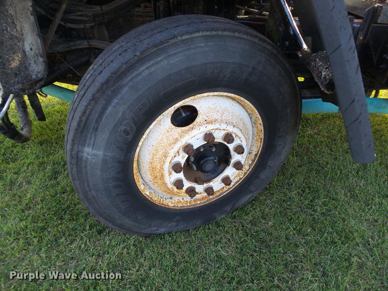 image for item DB7372 2001 Sterling SC7000 road patcher truck