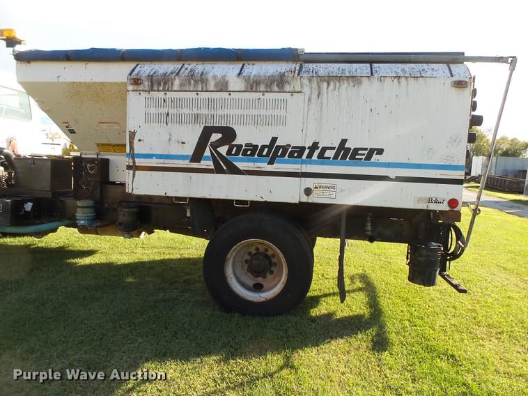 image for item DB7372 2001 Sterling SC7000 road patcher truck