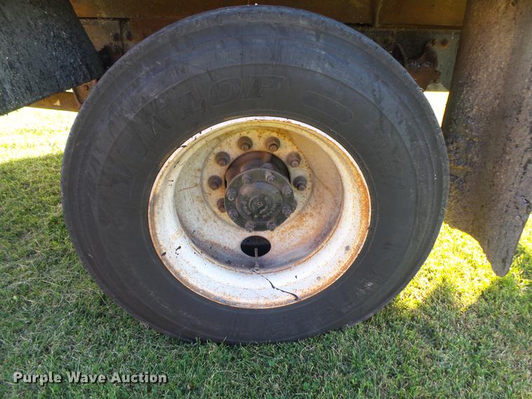 image for item DB7372 2001 Sterling SC7000 road patcher truck