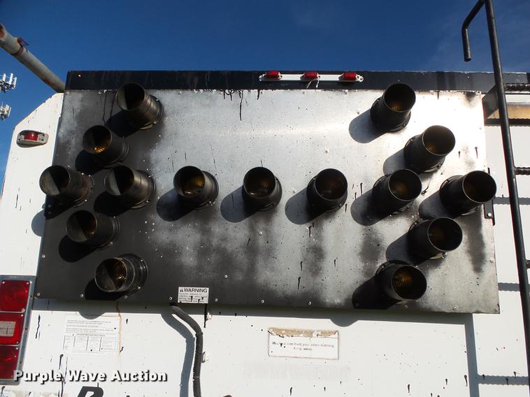 image for item DB7372 2001 Sterling SC7000 road patcher truck