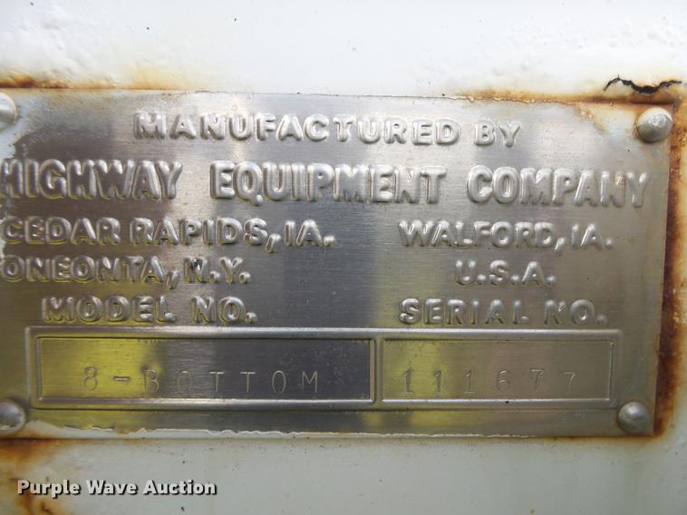 image for item DB7372 2001 Sterling SC7000 road patcher truck