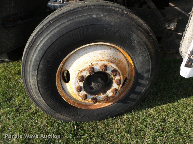 image for item DB7372 2001 Sterling SC7000 road patcher truck