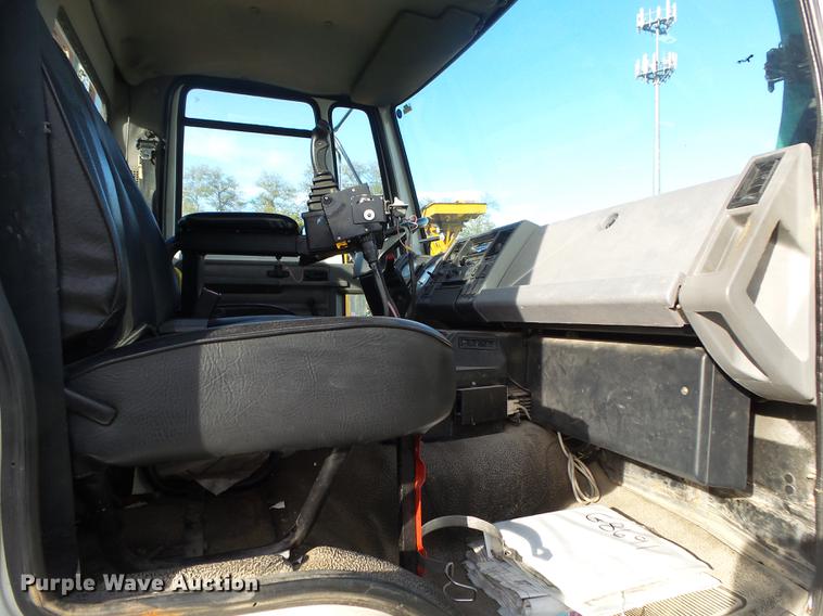 image for item DB7372 2001 Sterling SC7000 road patcher truck