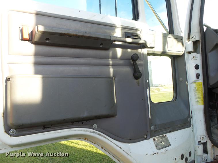 image for item DB7372 2001 Sterling SC7000 road patcher truck