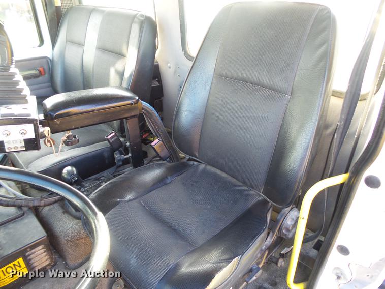 image for item DB7372 2001 Sterling SC7000 road patcher truck