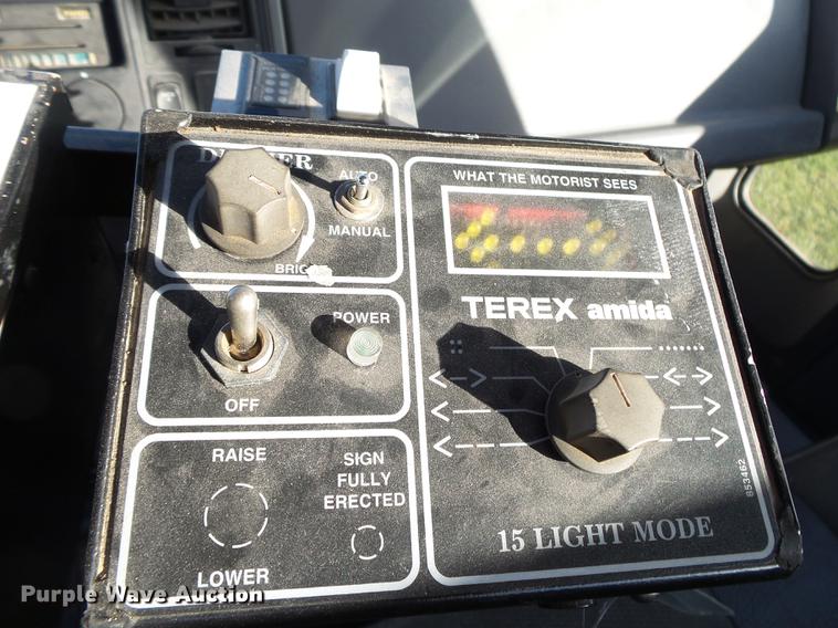 image for item DB7372 2001 Sterling SC7000 road patcher truck