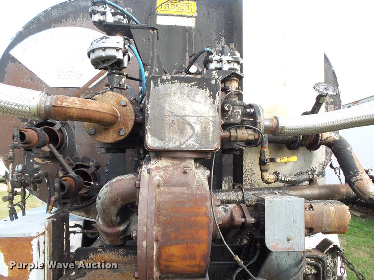 image for item DB7374 1996 International 4900 oil distribution truck